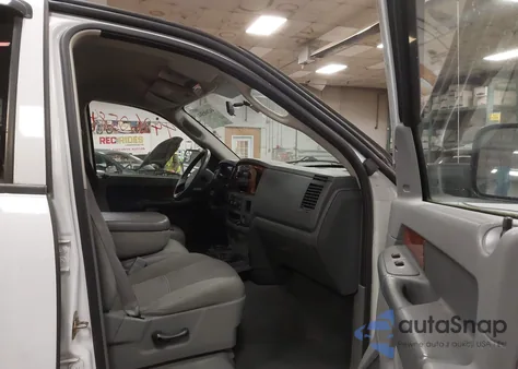 2006 Dodge Ram 1500 Slt/Trx4 Off Road/Sport z USA, uszkodzony, nr VIN 1D7HU182X6S527145